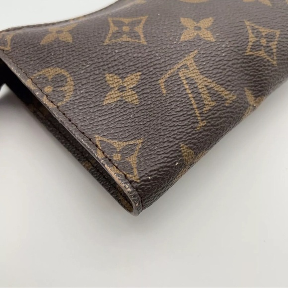 Authentic  Louis Vuitton Monogram Bucket Pouch PM W/Box - Picture 6 of 15